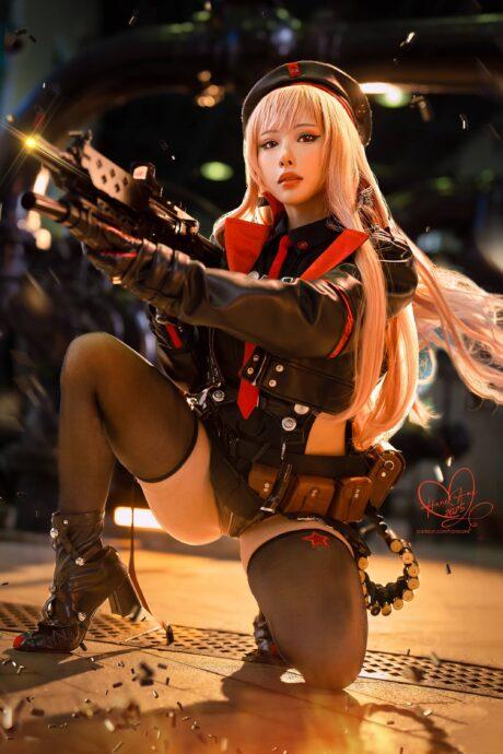 冷酷与性感并存：胜利女神雨波HaneAme拉毗COS震撼登场