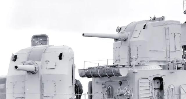 威力离谱的203mm舰炮，用空包弹击穿战舰装甲，为何最后遭弃用？