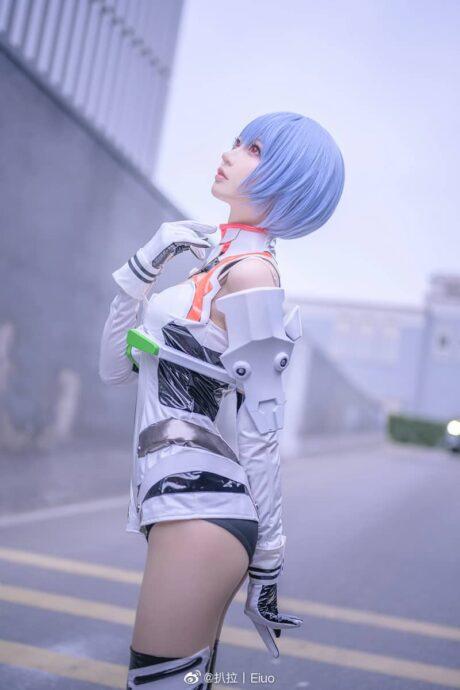 小南宫cos新世纪福音战士·绫波丽，冰山美人的完美降临！