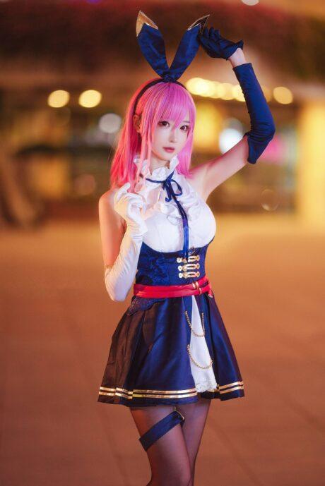 小南宫黑太子COS：演绎碧蓝航线皇家舰娘的性感与可爱