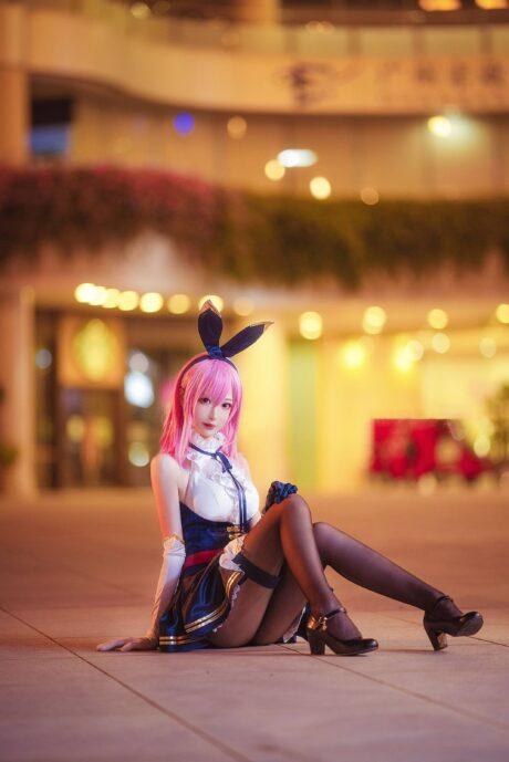 小南宫黑太子COS：演绎碧蓝航线皇家舰娘的性感与可爱