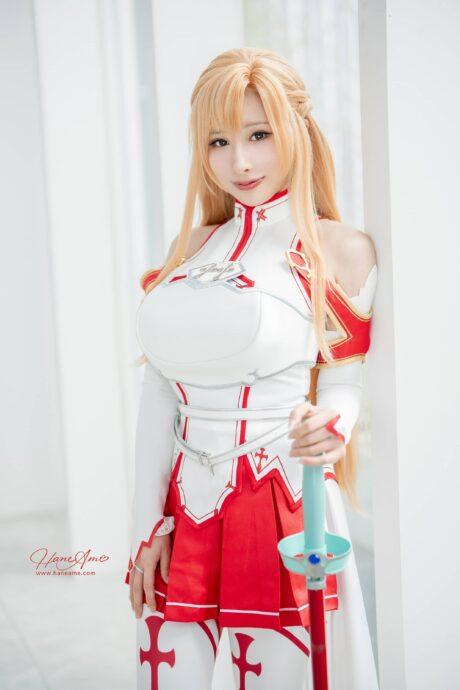 性感与力量并存：雨波HaneAmeCOS刀剑神域亚丝娜的魅力