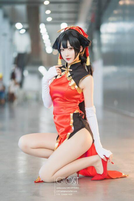 碧蓝航线小南宫COS：完美演绎舰娘旗袍高雄的端庄与魅力