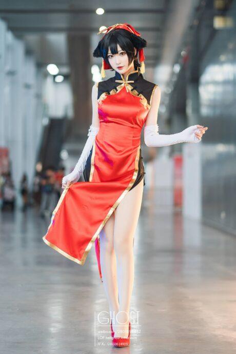 碧蓝航线小南宫COS：完美演绎舰娘旗袍高雄的端庄与魅力