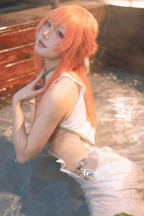 阿包也是兔娘碧蓝航线COS：演绎旗袍英仙座的温柔与性感