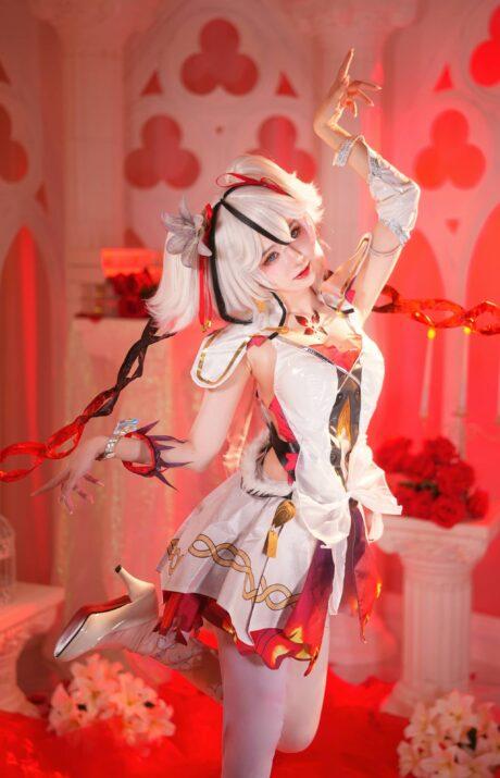 Sally Dorasnow椿COS：演绎鸣潮黑夜玫瑰的性感与神秘