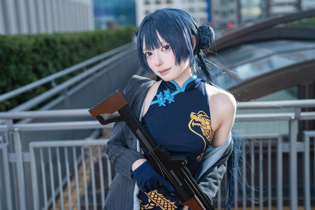 优雅与威严的化身：Teteno龙华妃咲cos惊艳亮相池袋阳光城