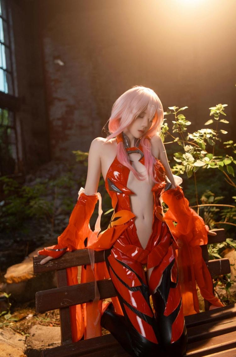 桜桃喵 – 罪恶王冠-楪祈