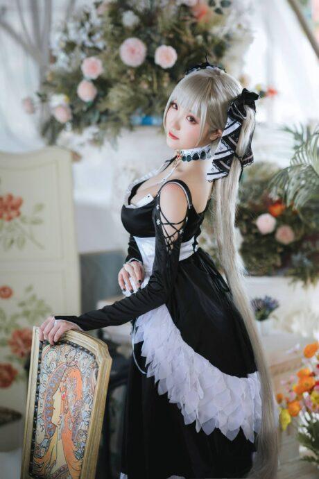 瓜希酱可畏COS：演绎碧蓝航线女仆版舰娘的性感与优雅