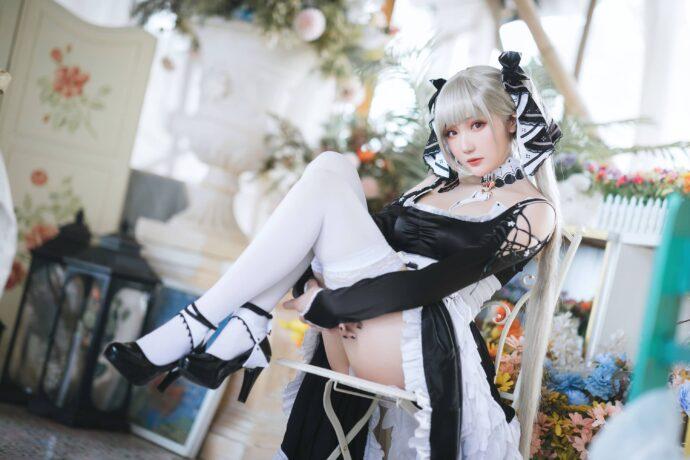 瓜希酱可畏COS：演绎碧蓝航线女仆版舰娘的性感与优雅