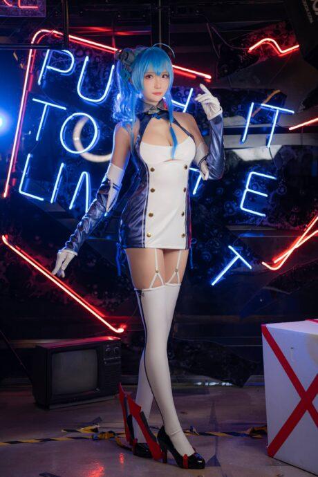 瓜希酱圣路易斯COS：演绎碧蓝航线战舰少女的威严与性感