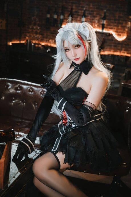 碧蓝航线cos系列：瓜希酱欧根亲王COS性感漂亮沉醉于夜