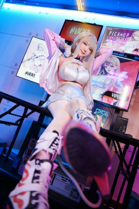 胜利女神妮姬cos系列：Sally Dorasnow毒蛇COS致命的诱惑