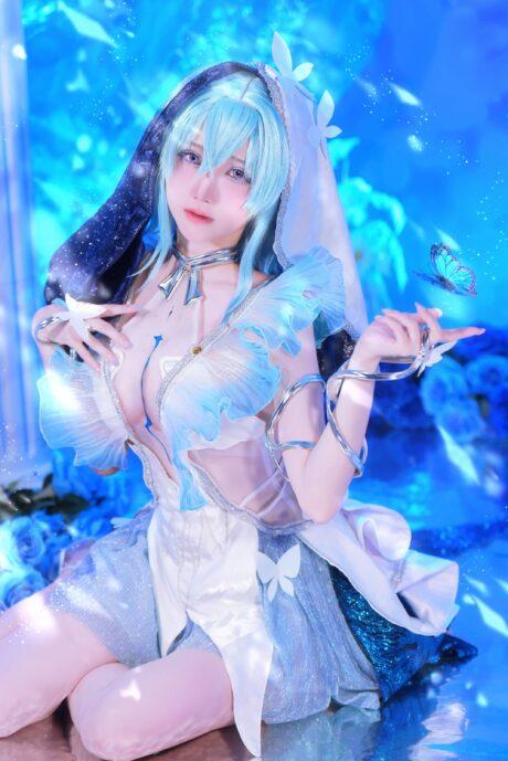 蓝色梦境中的守护者：Sally Dorasnow深情诠释守岸人COS
