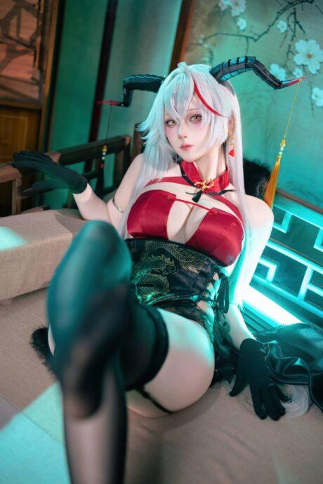 从碧蓝航线到现实：屿鱼YukakoCOS完美诠释铁血超巡埃吉尔