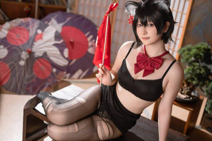 屿鱼Yukako春日椿COS：困意中的可爱与守护者的双面人生