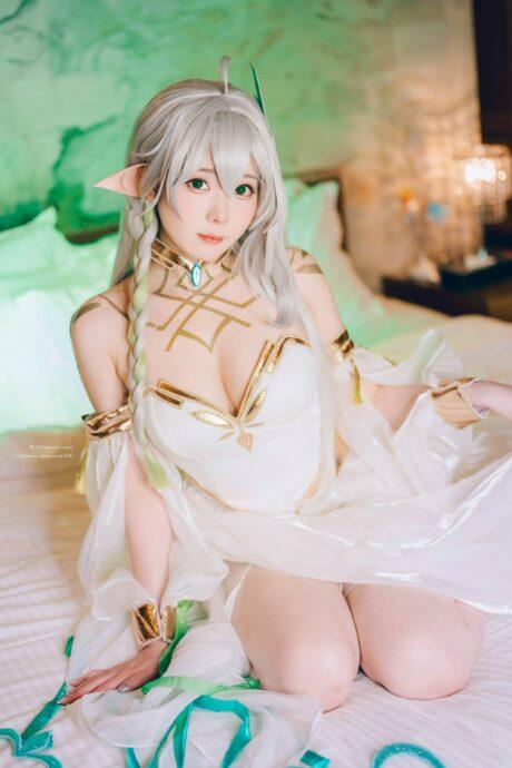 智慧之神降临！霜月shimo原神纳西妲cos圣洁灵气宛如本尊