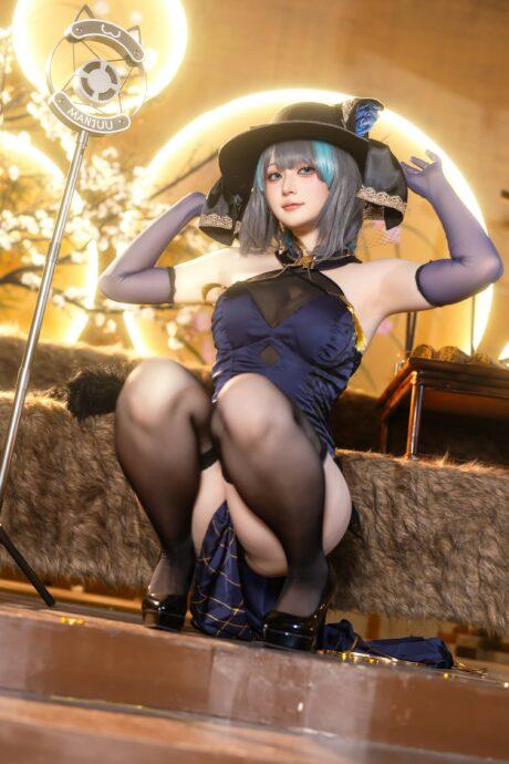 柴郡双面魅力：屿鱼YukakoCOS展现腹黑与温柔完美平衡