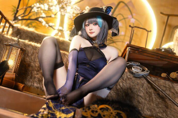 柴郡双面魅力：屿鱼YukakoCOS展现腹黑与温柔完美平衡