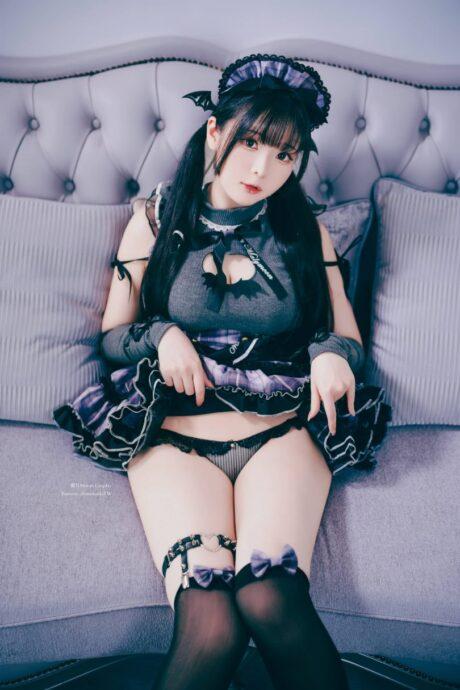 甜美与危险的邂逅：霜月shimo恶魔女仆COS诠释别样魅力