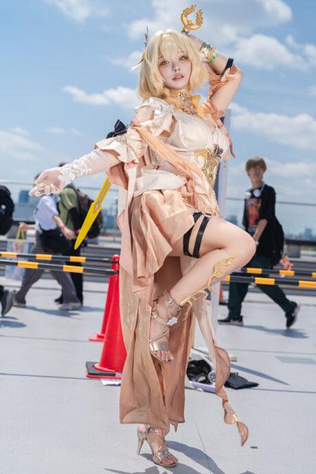 穂波あみ阿格莱雅COS：Comic Market106的浪漫泰坦之美