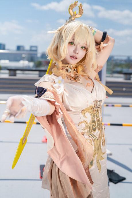 穂波あみ阿格莱雅COS：Comic Market106的浪漫泰坦之美