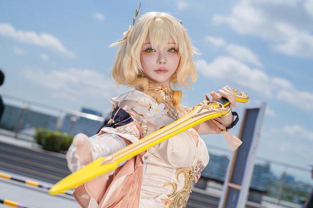 穂波あみ阿格莱雅COS：Comic Market106的浪漫泰坦之美