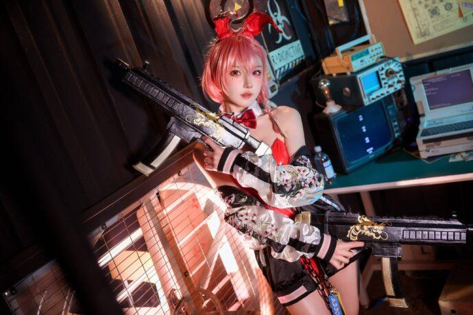 美甘妮露化身兔女郎：阿包也是兔娘COS蔚蓝档案魅力新篇