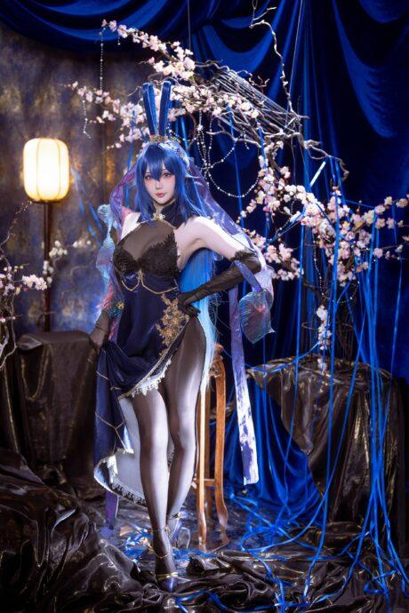 从战舰到舞台：星之迟迟兔女郎新泽西COS魅力与力量共舞