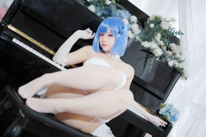 屿鱼Yukako恰巴耶夫COS：碧蓝航线冰雪女王的温柔与坚毅