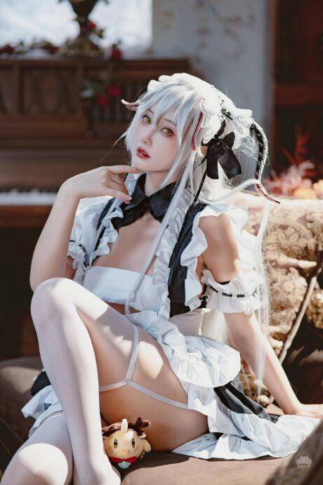 羽生三未女仆版欧根亲王COS：魅力引爆碧蓝航线粉丝热潮