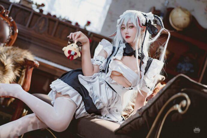 羽生三未女仆版欧根亲王COS：魅力引爆碧蓝航线粉丝热潮