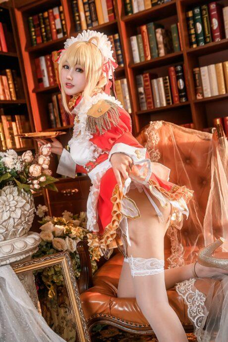 羽生三未尼禄·克劳狄乌斯COS：演绎美的化身与帝王风范