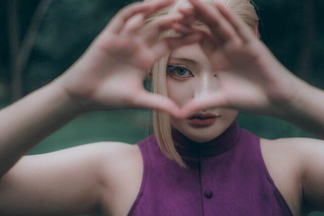 KhawPhod火影忍者山中井野cos：揭秘高难度姿势与妆容挑战