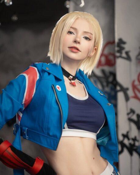 PeachMilky挑战嘉米COS：战斗女王再现游戏经典，性感英气