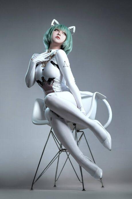 半半子碧蓝航线纳希莫夫COS：冷酷与魅力并存的指挥官再现