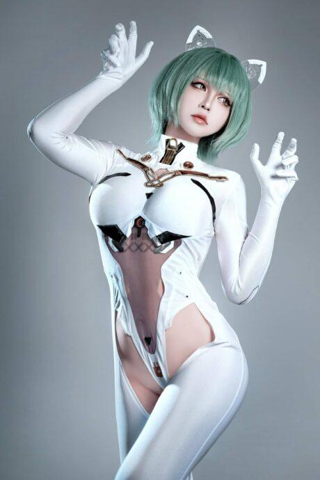 半半子碧蓝航线纳希莫夫COS：冷酷与魅力并存的指挥官再现