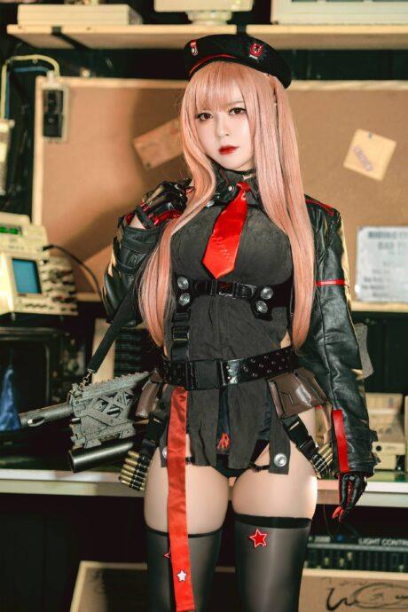 战场老兵的沉稳风采：BANBANKO半半子拉毗COS的精彩表现