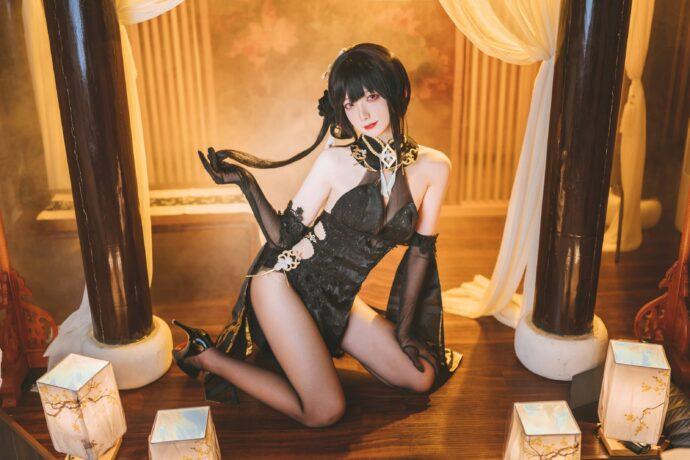 封疆疆v镇海旗袍COS：碧蓝航线舰娘的东方韵味与性感魅力