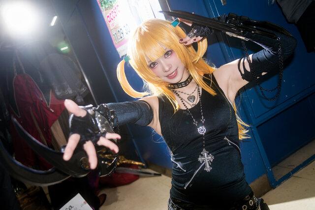 渔网袜与金色双马尾的魅力：ARISA死亡笔记弥海砂COS解析