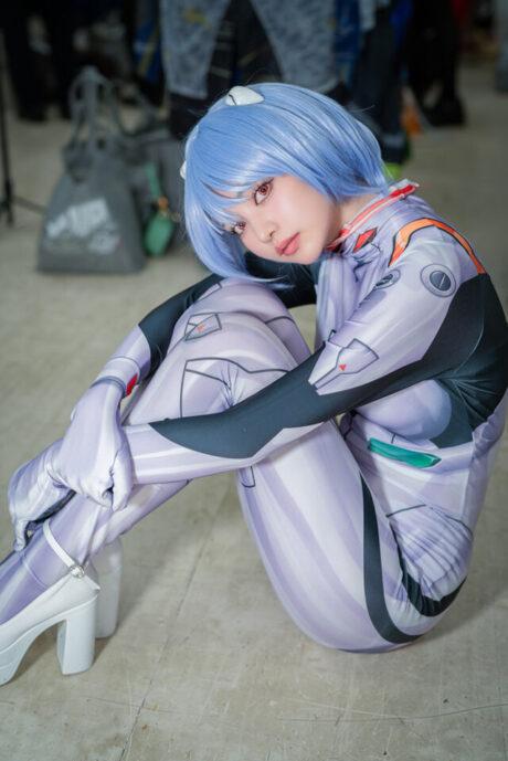 绫波丽魅力再现：高島江梨奈闪耀2025池袋万圣节Cosplay节