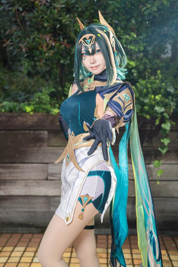 《原神》绿影流光之间：Meru月城COS奈芙尔的优雅战斗气质