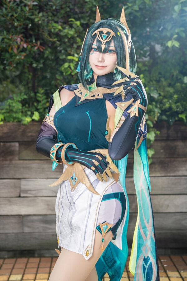 《原神》绿影流光之间：Meru月城COS奈芙尔的优雅战斗气质