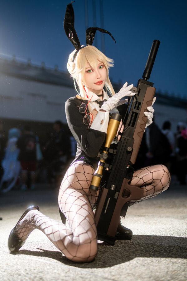 兔女郎特工上线！餓小璇miu演绎胜利女神爱德高完成度COS