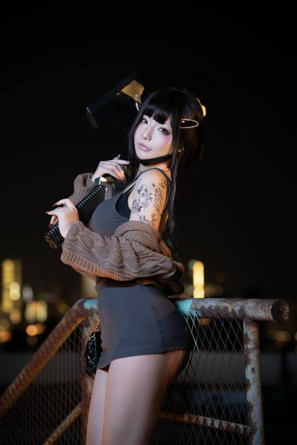 城市天台的战术玫瑰：yuuhui玉汇COS胜利女神D·杀手妻子