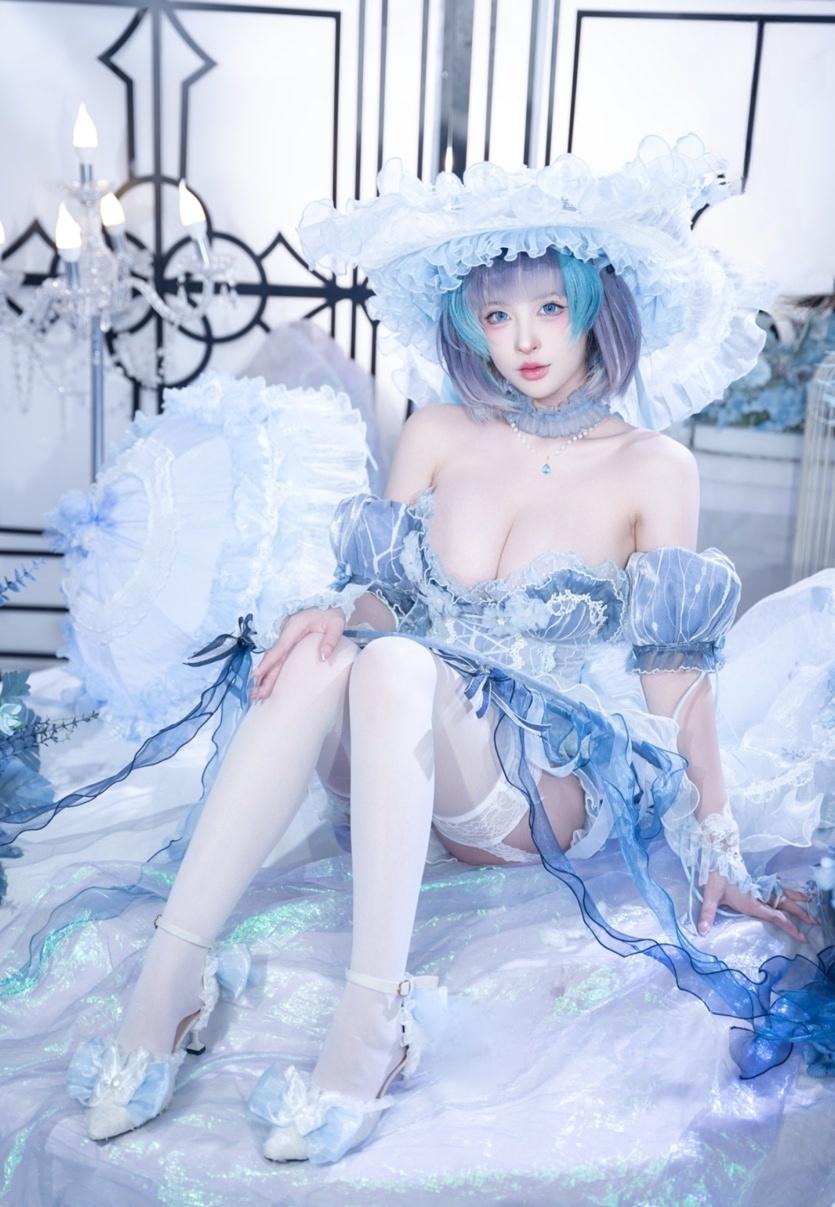 清水由乃 – 柴郡废稿礼服