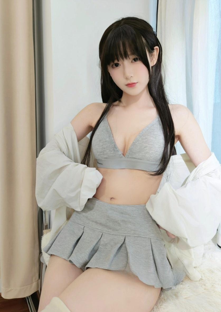 迷之呆梨(发条少女) – 超短短裙