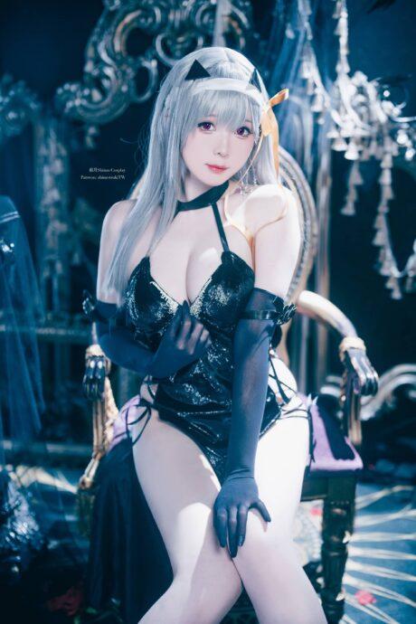 霜月shimo莫达尼亚COS：完美拿捏妮姬角色的悲剧与魅惑