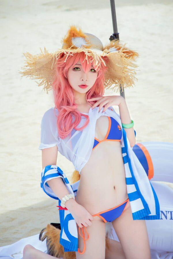 FGO海风下的贤妻狐：yuuhui玉汇COS泳装玉藻前的夏日魅力