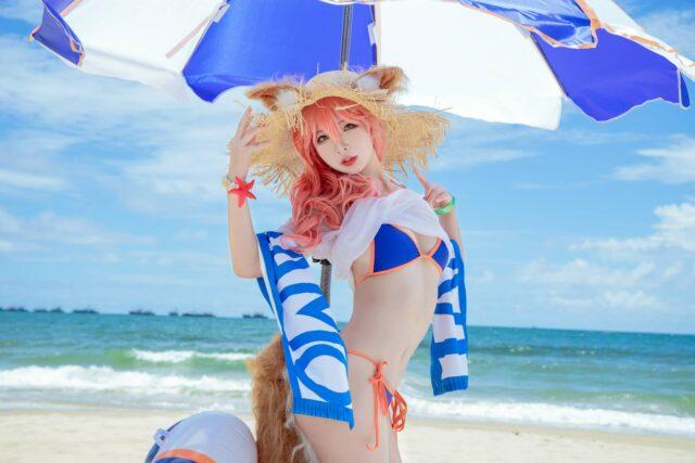 FGO海风下的贤妻狐：yuuhui玉汇COS泳装玉藻前的夏日魅力